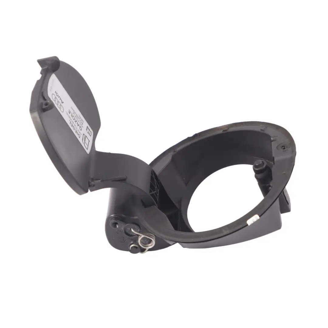 tappo copertura bocchettone riempimento carburante per Audi A3 8P con numero di parte 8P0809999F Audi A3 8P tappo copertura bocchettone riempimento carburante - SKU 8P0809999F - Numero di parte 8P0809999F