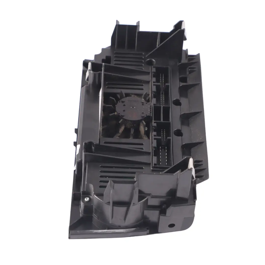 Audi A3 8P Salpicadero Ventilación A/C Climatizador Panel Control - SKU 8P0820043BK - Número de pieza 8P0820043BK