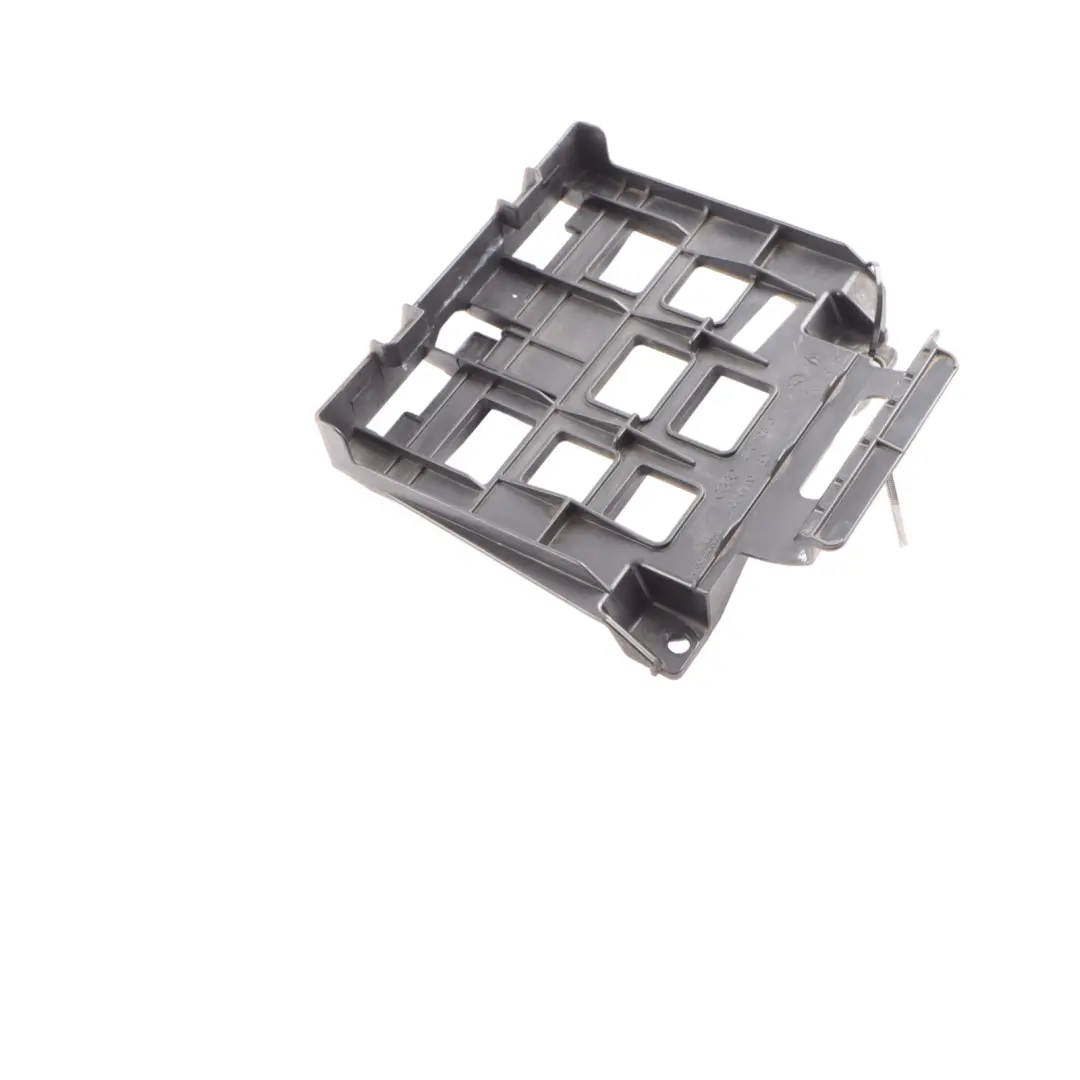 Audi A3 8P Uchwyt Mocowania Komputera Silnika - SKU 8P0906131A - Numer Części 8P0906131A