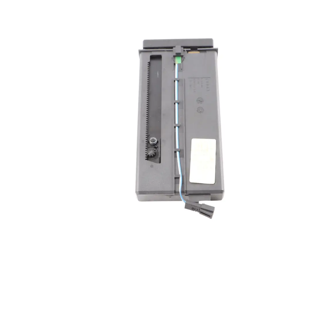 Audi A3 8P Compartiment Rangement Tableau Bord Porte Monnaie Cartes - SKU 8P0941561E - Numéro de pièce 8P0941561E