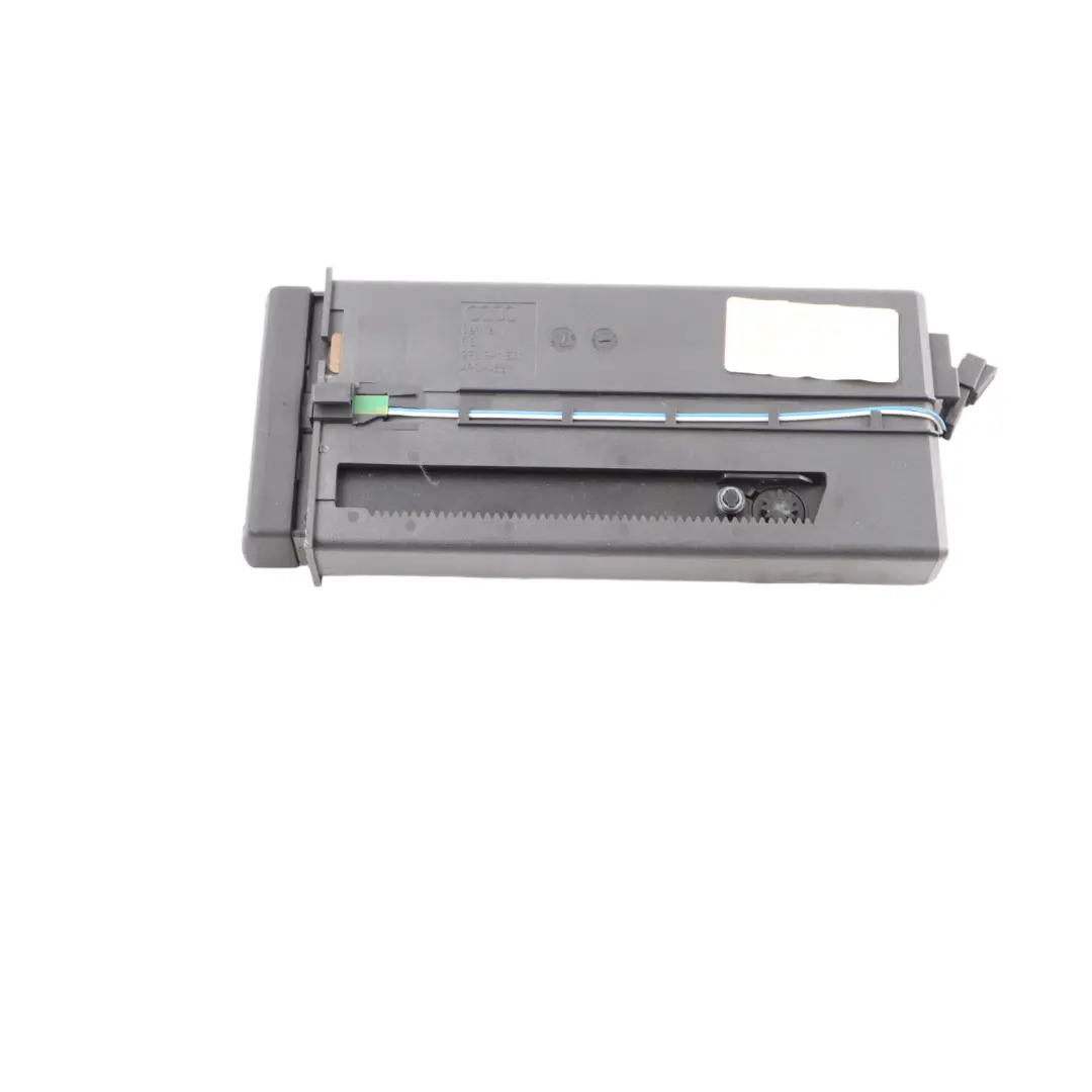 Audi A3 8P Compartiment Rangement Tableau Bord Porte Monnaie Cartes - SKU 8P0941561E - Numéro de pièce 8P0941561E