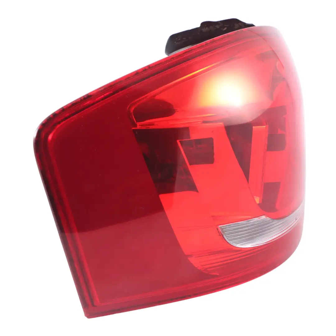 Audi A3 8P Feu arrière Coffre gauche hayon LED - SKU 8P3945095A - Numéro de pièce 8P3945095A