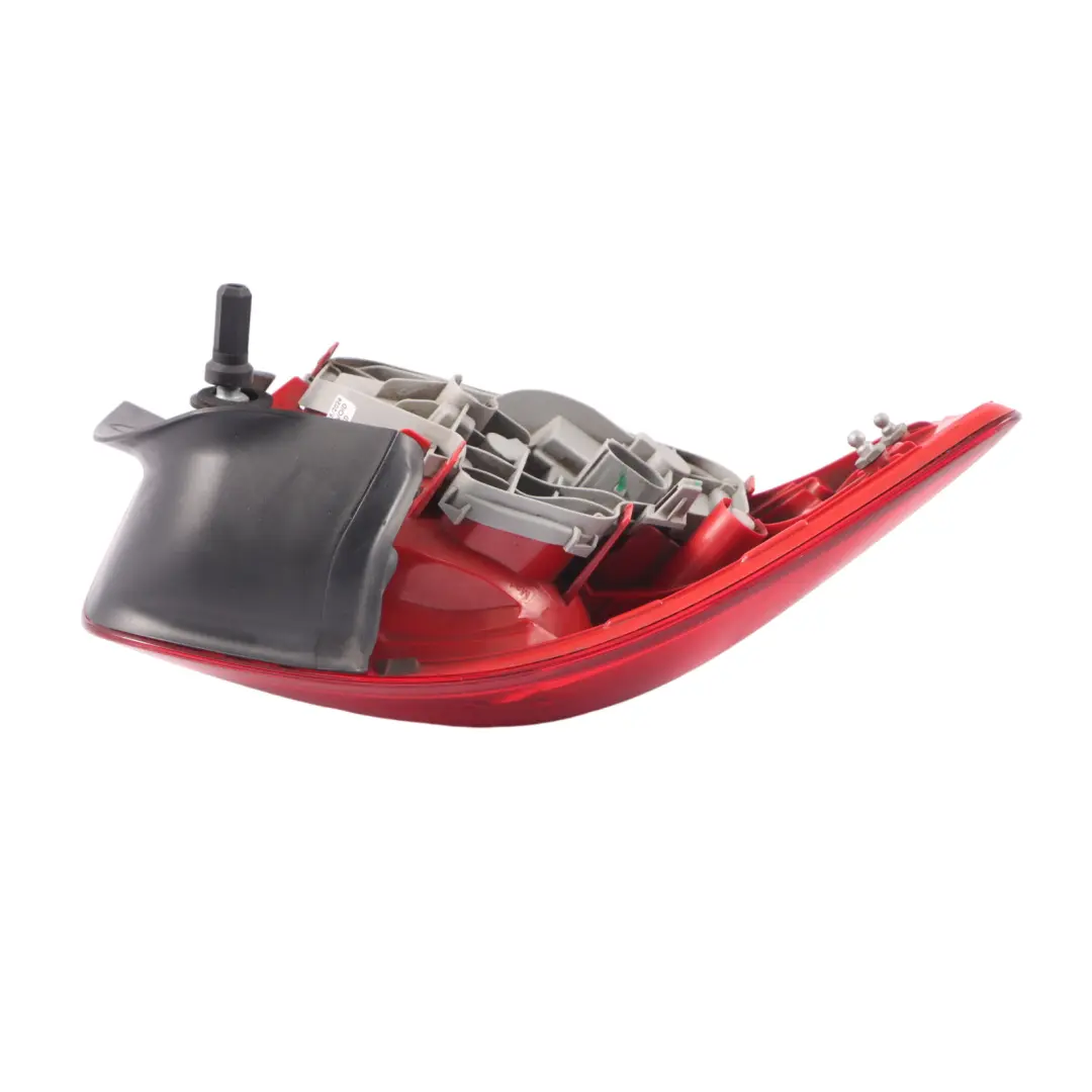 Feu Arrière Coffre Droit Hayon LED pour Audi A3 8P à propos du numéro de pièce 8P3945096A Audi A3 8P Feu Arrière Coffre Droit Hayon LED - SKU 8P3945096A - Numéro de pièce 8P3945096A