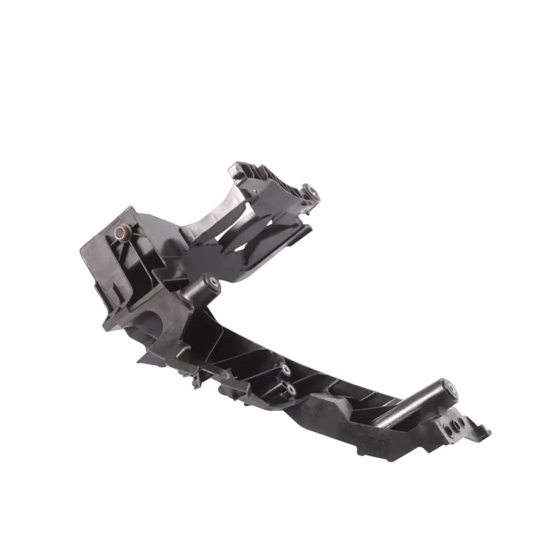 Staffa Di Montaggio Del Faro Anteriore Destro per Audi Q5 con numero di parte 8R0805608B Audi Q5 Staffa Di Montaggio Del Faro Anteriore Destro - SKU 8R0805608B - Numero di parte 8R0805608B