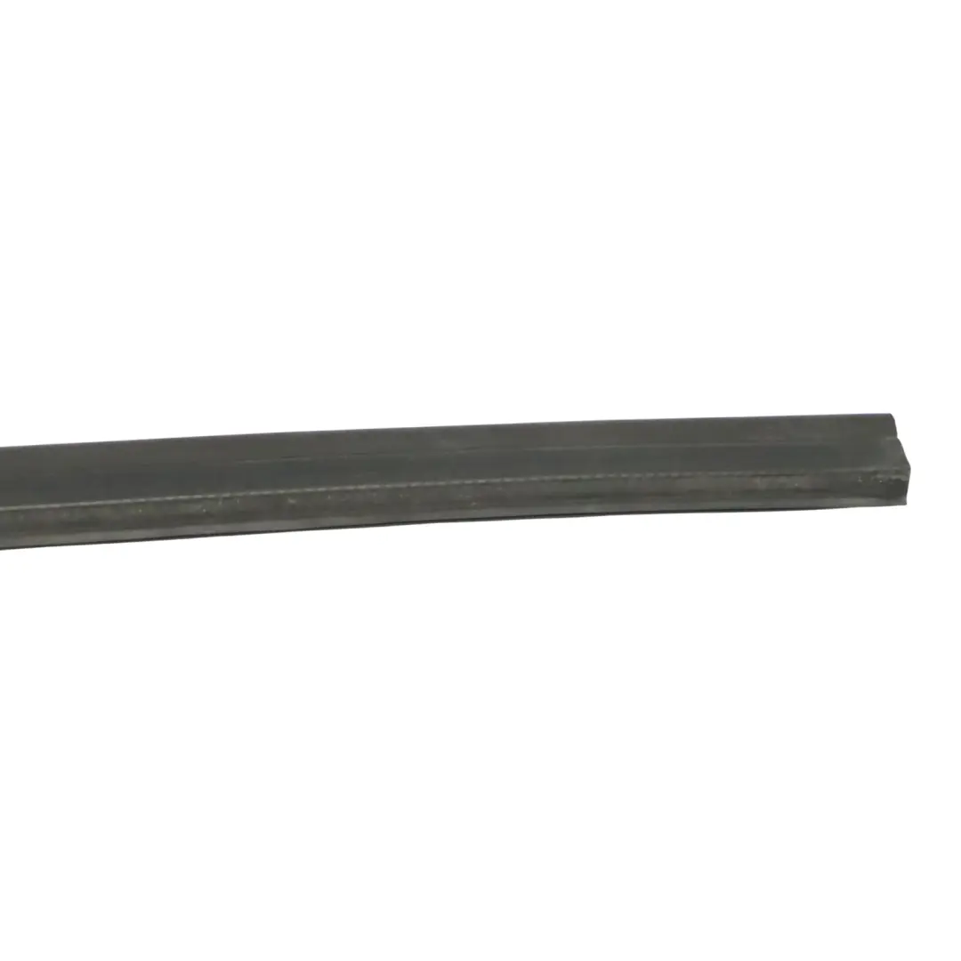 Audi Q5 8R Joint de compartiment moteur Joint en caoutchouc - SKU 8R0823723B - Numéro de pièce 8R0823723B