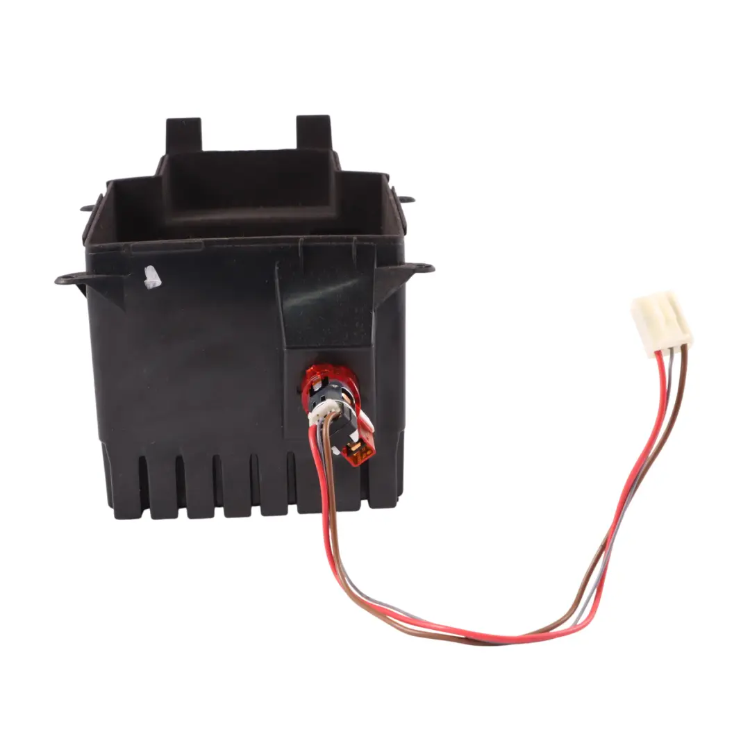 Vaschetta portaoggetti per console centrale per Audi Q5 8R con numero di parte 8R0864981 Audi Q5 8R Vaschetta portaoggetti per console centrale - SKU 8R0864981 - Numero di parte 8R0864981