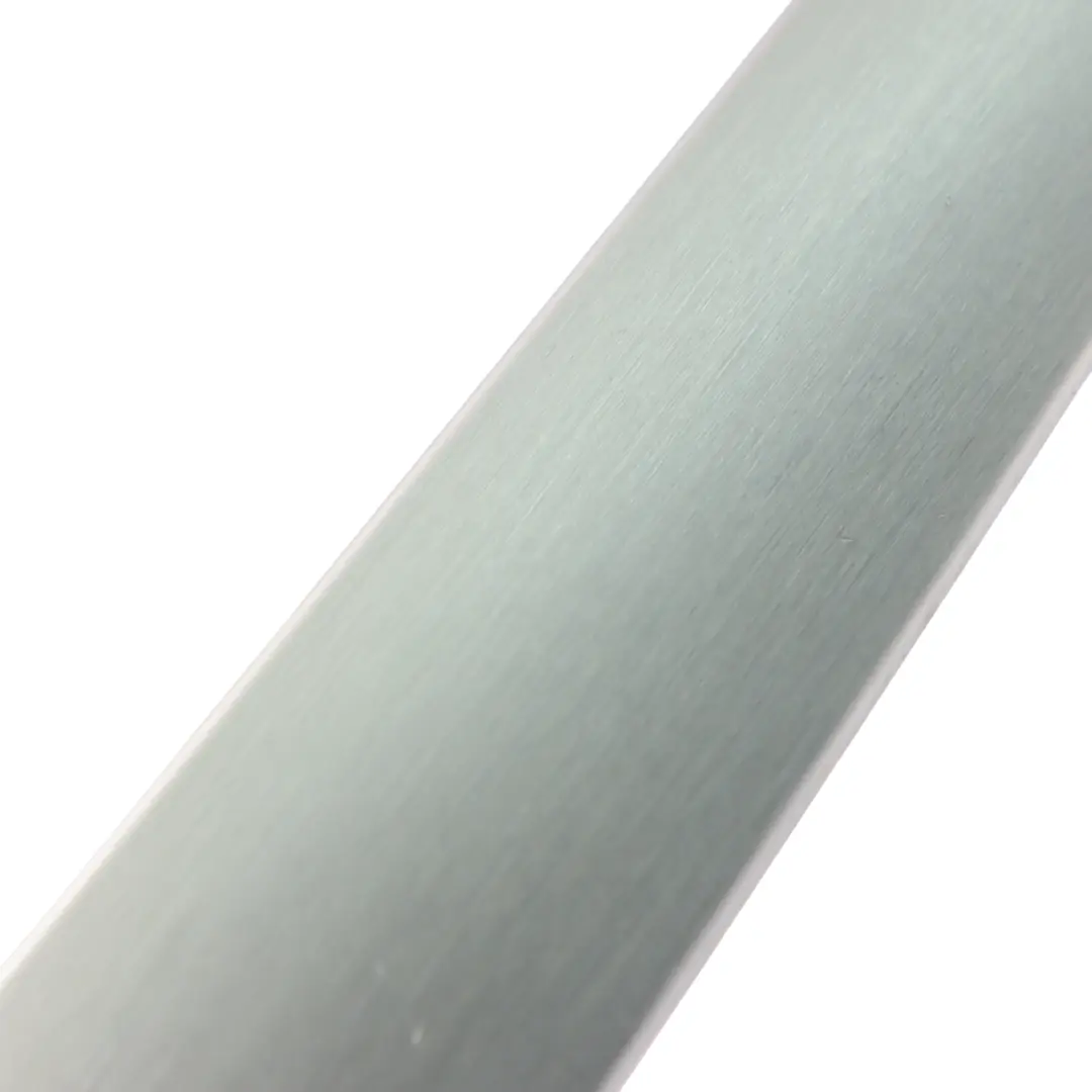 Baguette garniture porte Alu Avant Arrière Gauche pour Audi Q5 8R à propos du numéro de pièce 8R0867409F Audi Q5 8R Baguette garniture porte Alu Avant Arrière Gauche - SKU 8R0867409F - Numéro de pièce 8R0867409F