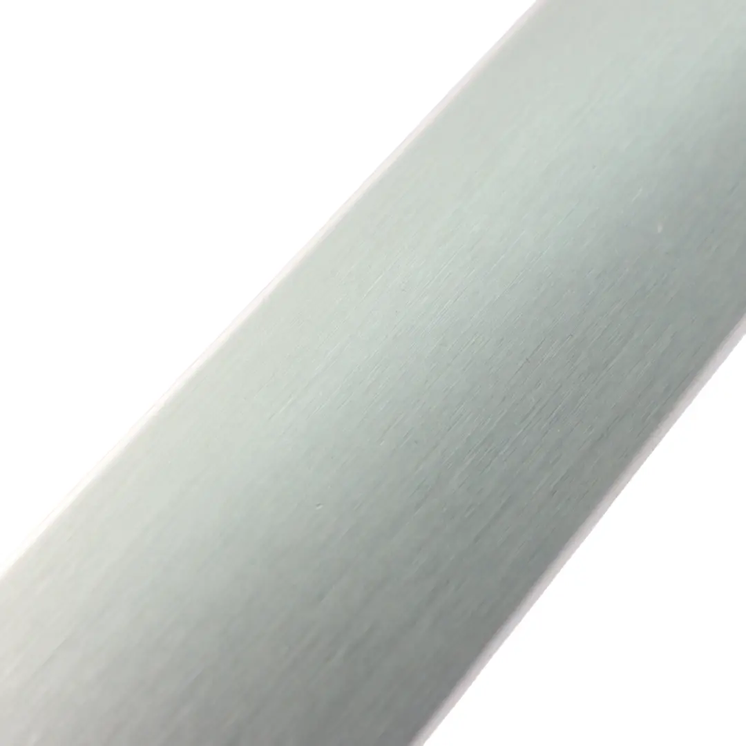 Baguette garniture porte Alu Avant Arrière Gauche pour Audi Q5 8R à propos du numéro de pièce 8R0867409F Audi Q5 8R Baguette garniture porte Alu Avant Arrière Gauche - SKU 8R0867409F - Numéro de pièce 8R0867409F