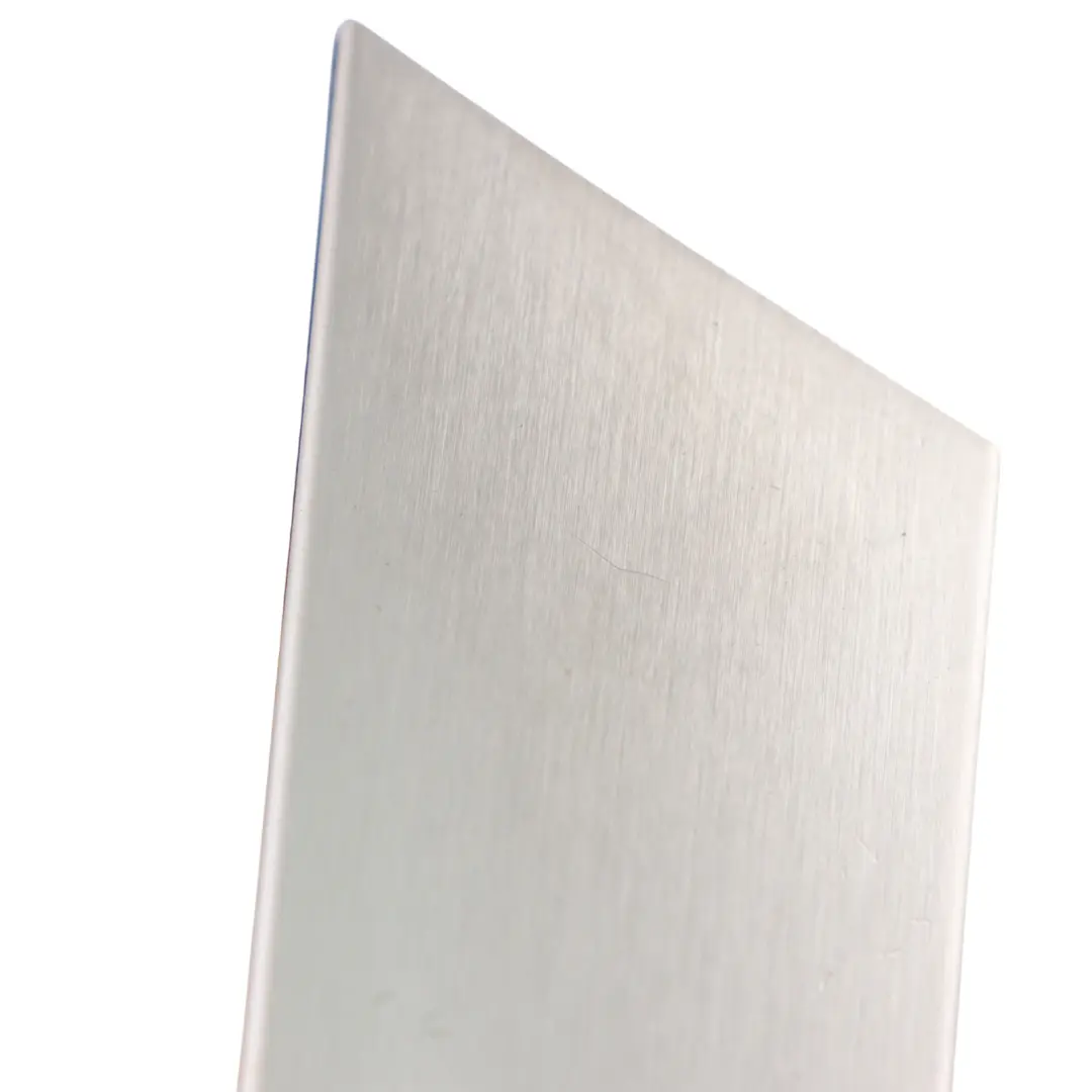 Türverkleidung Abdeckleiste Alu Vorne Hinten Rechts für Audi Q5 8R mit Teilenummer 8R0867410F Audi Q5 8R Türverkleidung Abdeckleiste Alu Vorne Hinten Rechts - SKU 8R0867410F - Teilenummer 8R0867410F