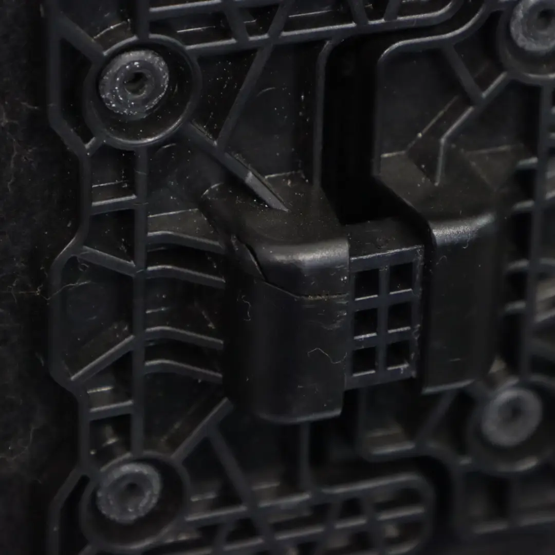 Półka Bagażnika Czarna do Audi Q5 8R o numerze 8R0867769D Audi Q5 8R Półka Bagażnika Czarna - SKU 8R0867769D - Numer Części 8R0867769D