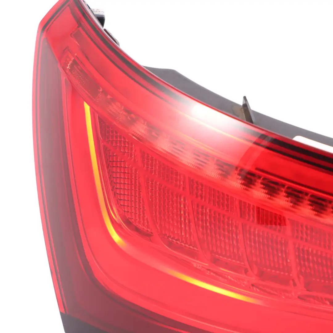 Audi Q5 8R Tailgate Boot Trunk Light Luz Trasera Izquierda - SKU 8R0945093C - Número de pieza 8R0945093C