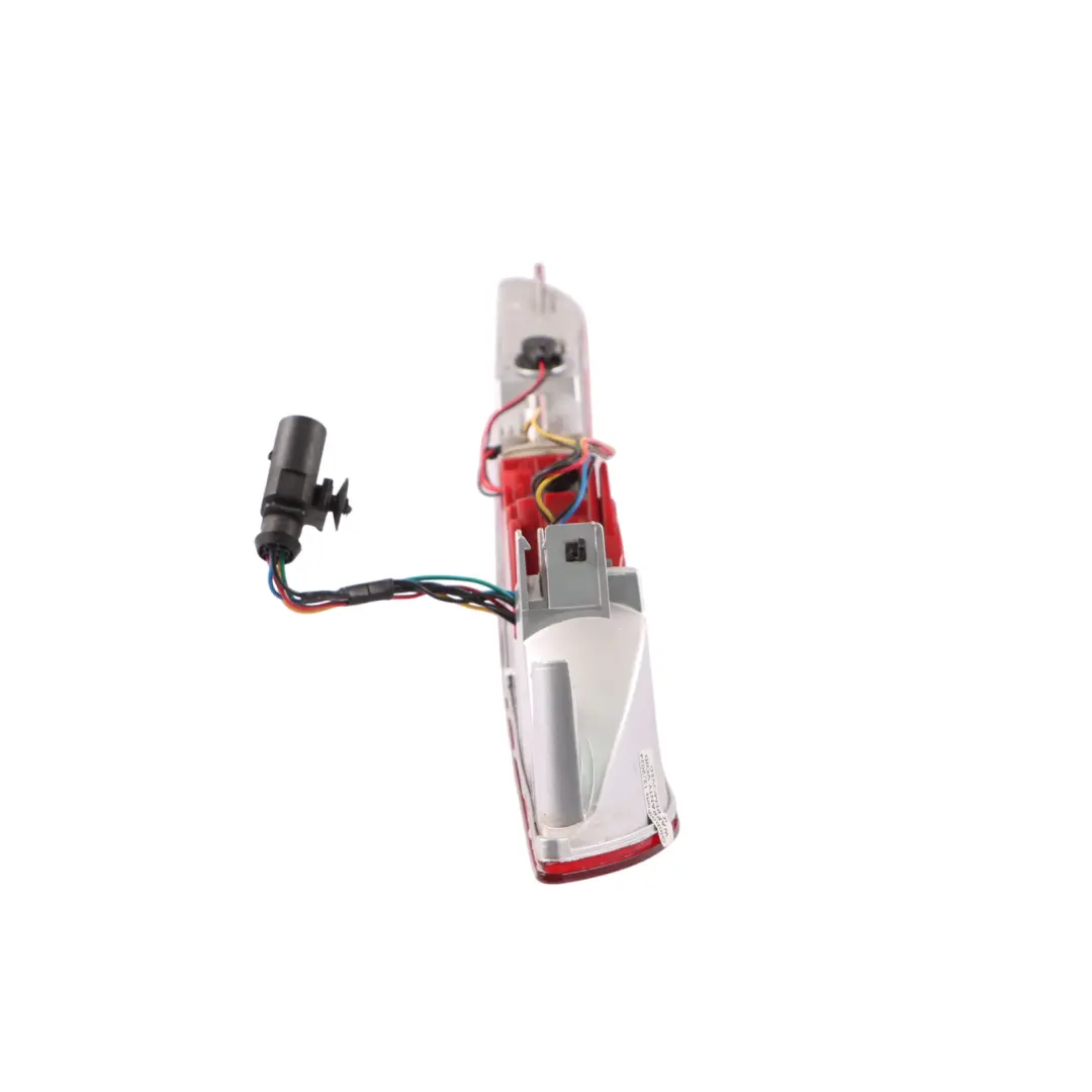 Feu arrière de recul Feu antibrouillard gauche pour Audi Q5 8R à propos du numéro de pièce 8R0945095 Audi Q5 8R Feu arrière de recul Feu antibrouillard gauche - SKU 8R0945095 - Numéro de pièce 8R0945095