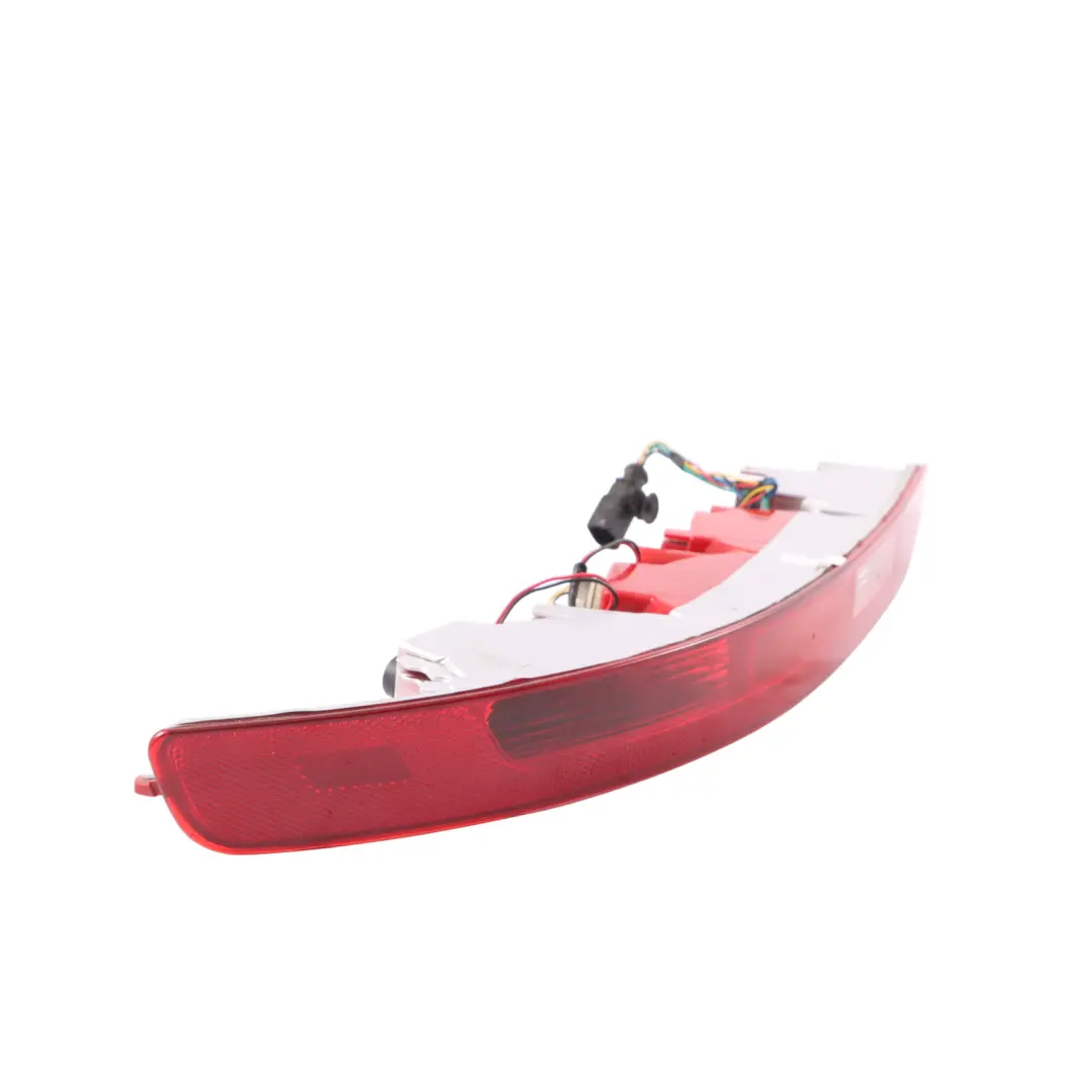 Feu arrière de recul Feu antibrouillard gauche pour Audi Q5 8R à propos du numéro de pièce 8R0945095 Audi Q5 8R Feu arrière de recul Feu antibrouillard gauche - SKU 8R0945095 - Numéro de pièce 8R0945095