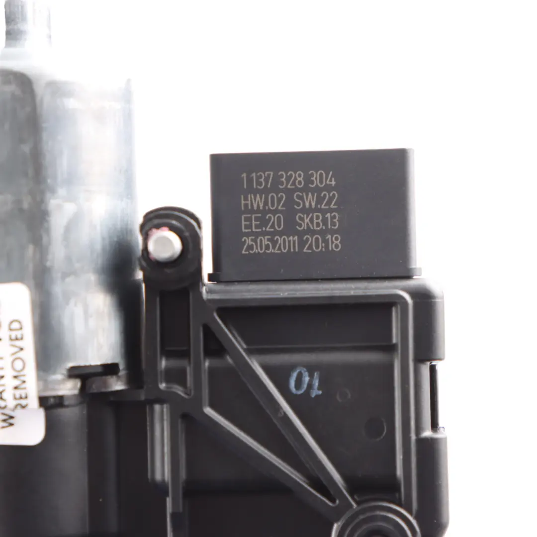 Actuador del motor del techo solar panorámico para Audi S5 8T con número de pieza 8R0959591A Audi S5 8T Actuador del motor del techo solar panorámico - SKU 8R0959591A - Número de pieza 8R0959591A