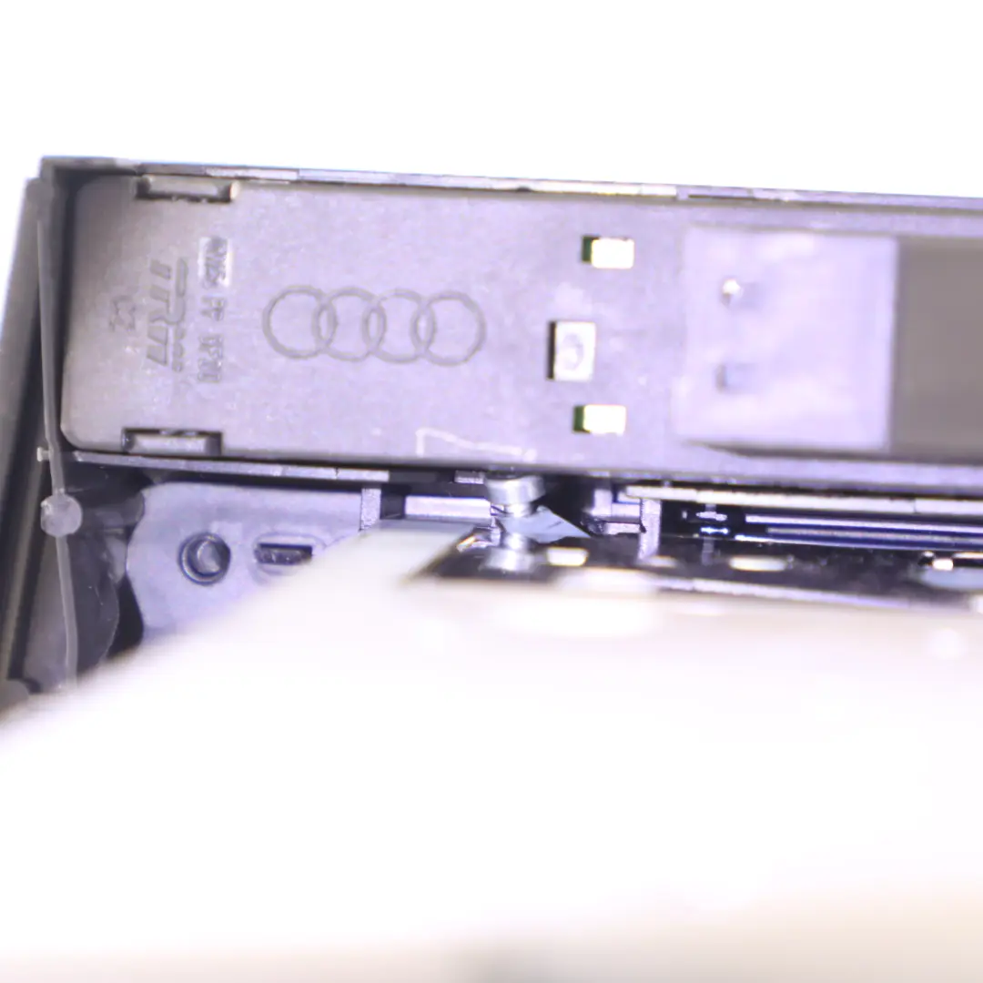 Audi A5 8T Harman Multimedia Sat Navi Radio CD Player Head Unit - SKU 8R2035666L - Part number 8R2035666L