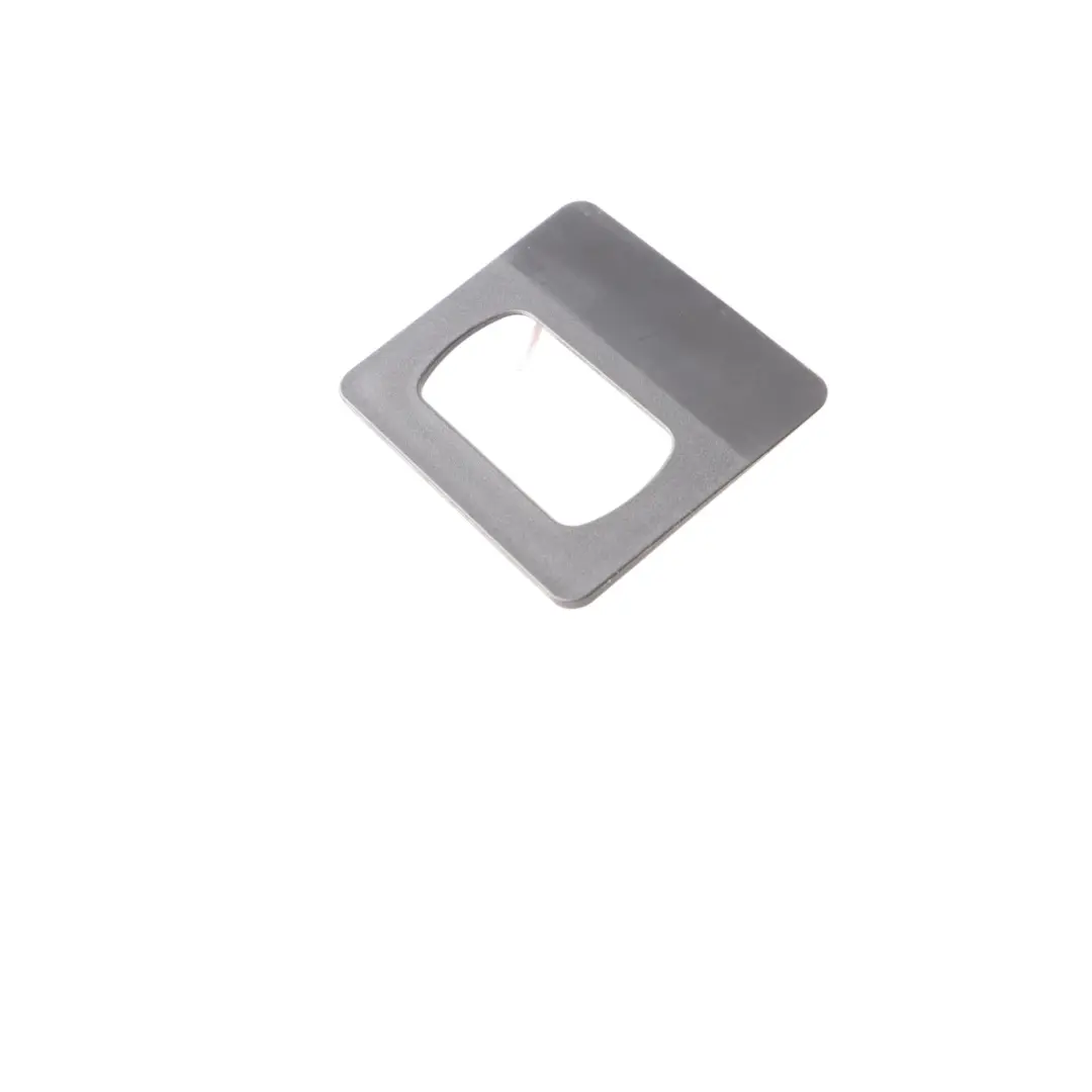 Herramienta Montaje Cambio Bombilla Luz Trasera para Audi A4 B8 con número de pieza 8T0012259 Audi A4 B8 Herramienta Montaje Cambio Bombilla Luz Trasera - SKU 8T0012259 - Número de pieza 8T0012259