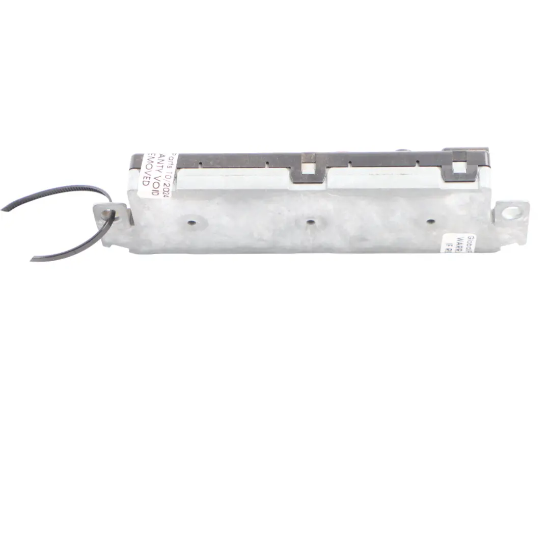 Antenna Amplifier Aerial Module Control Unit Right O/S 8T0035225M to Audi S5 8T with Part number 8T0035225F Audi S5 8T Antenna Amplifier Aerial Module Control Unit Right O/S 8T0035225M - SKU 8T0035225F - Part number 8T0035225F