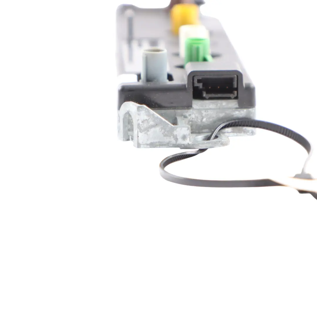 Antenna Amplifier Aerial Module Control Unit Left N/S to Audi S5 8T with Part number 8T0035225K Audi S5 8T Antenna Amplifier Aerial Module Control Unit Left N/S - SKU 8T0035225K - Part number 8T0035225K