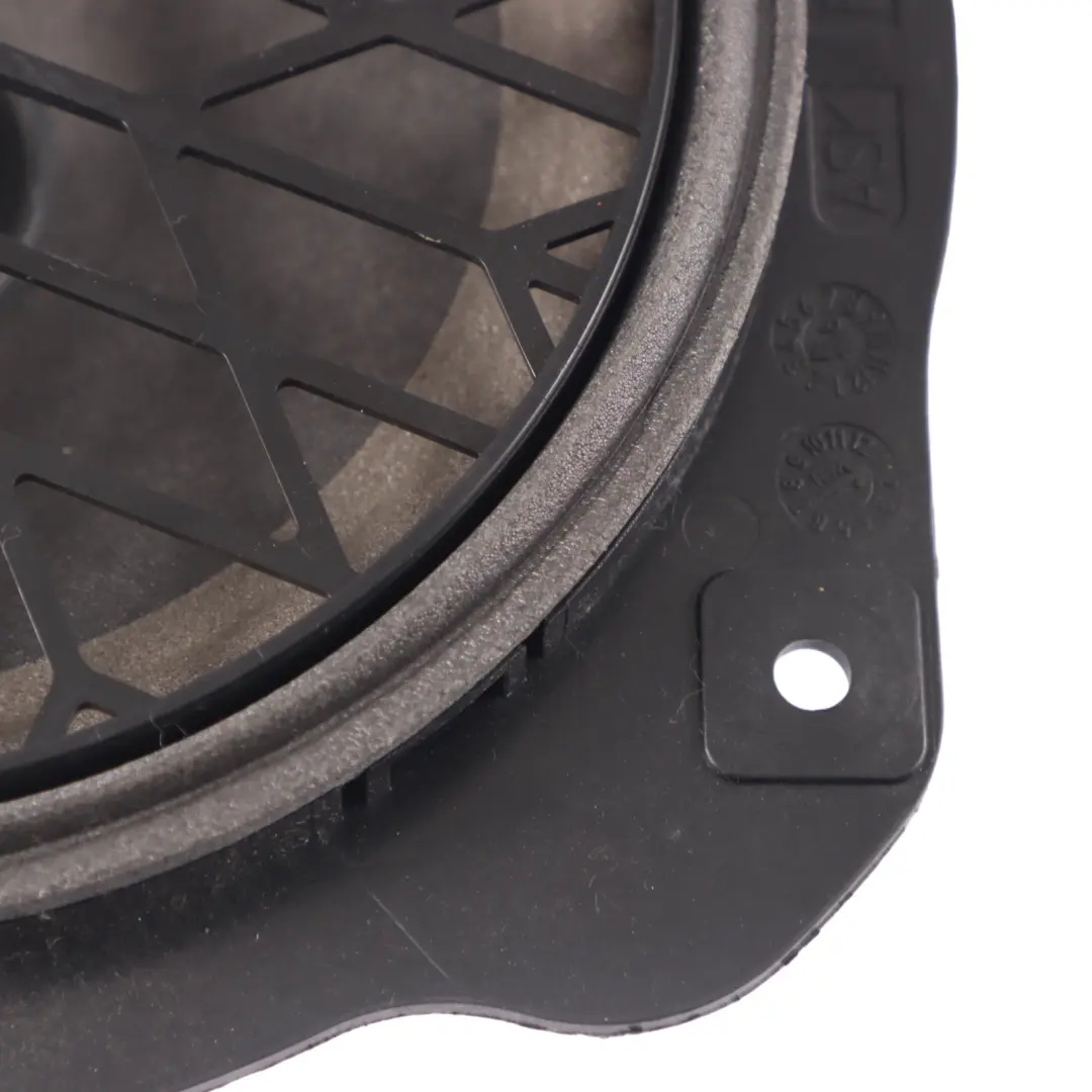 Quartier arrière Haut parleur basses moyennes gauche droite pour Audi A5 8T à propos du numéro de pièce 8T0035411 Audi A5 8T Quartier arrière Haut parleur basses moyennes gauche droite - SKU 8T0035411 - Numéro de pièce 8T0035411