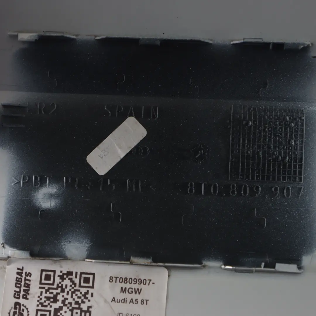 Audi A5 8T Klapka Wlewu Paliwa Biały - SKU 8T0809907-MGW - Numer Części 8T0809907