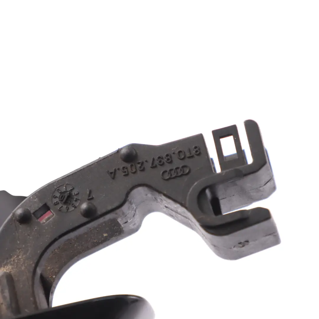 Maniglia porta esterna anteriore sinistra nero brillante - Y9B per Audi Q3 8U con numero di parte 8T0837205A Audi Q3 8U Maniglia porta esterna anteriore sinistra nero brillante - Y9B - SKU 8T0837205A-BBL - Numero di parte 8T0837205A