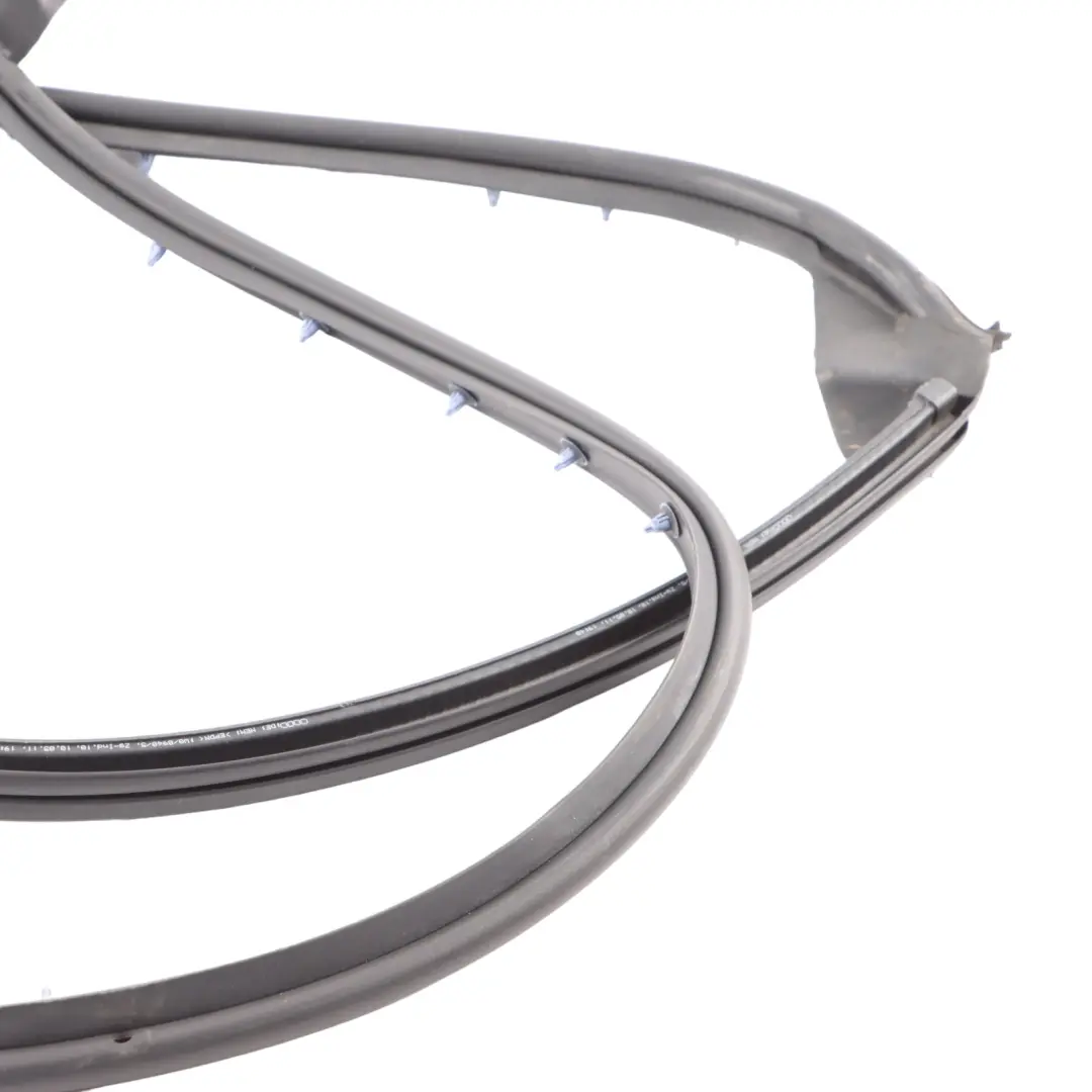 Puerta Sello Marco Delantera Izquierda Exterior para Audi A5 8T Coupe con número de pieza 8T0837911G Audi A5 8T Coupe Puerta Sello Marco Delantera Izquierda Exterior - SKU 8T0837911G - Número de pieza 8T0837911G