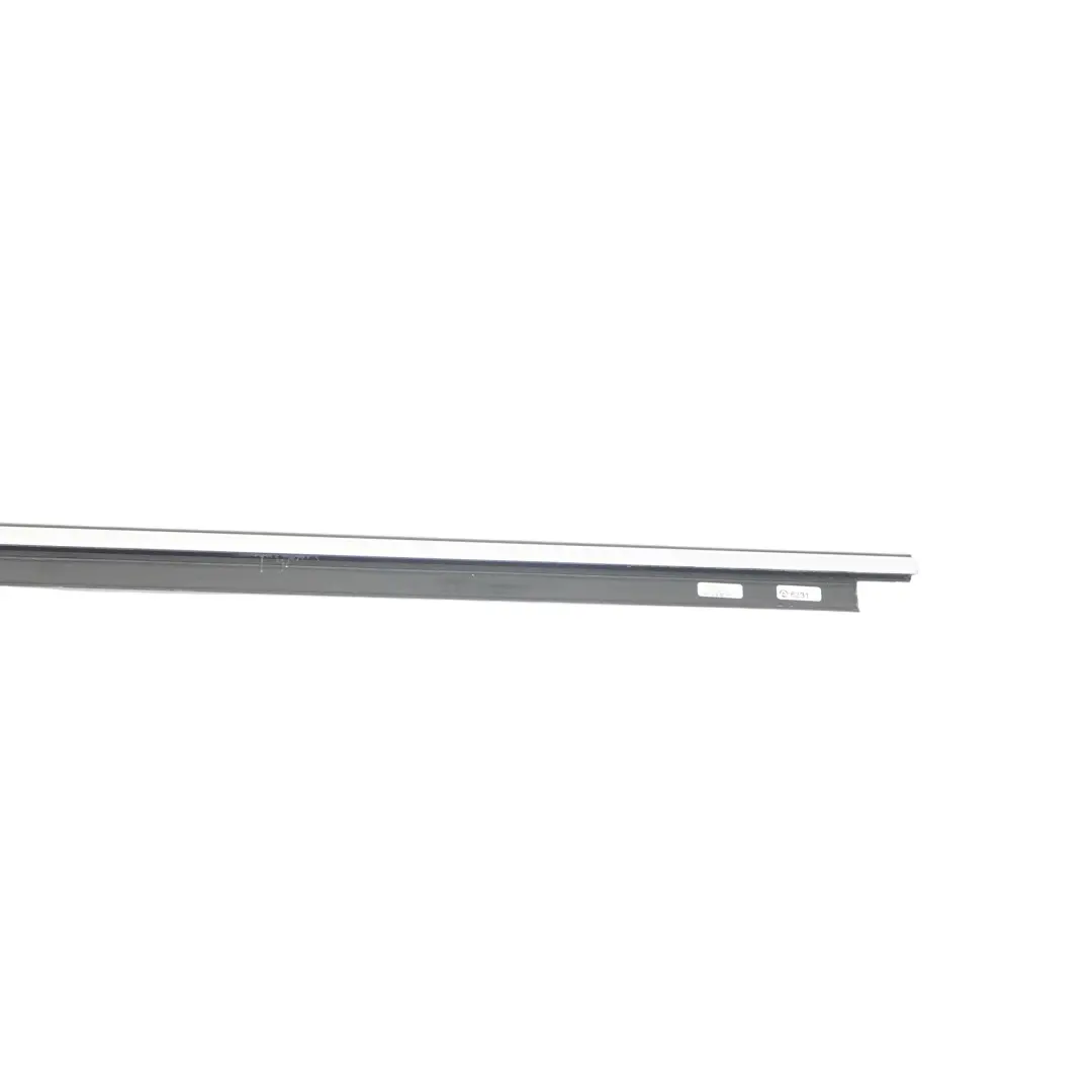 Porta anteriore Apertura Striscia Guarnizione Sinistra per Audi A5 8T con numero di parte 8T0853283C Audi A5 8T Porta anteriore Apertura Striscia Guarnizione Sinistra - SKU 8T0853283C - Numero di parte 8T0853283C