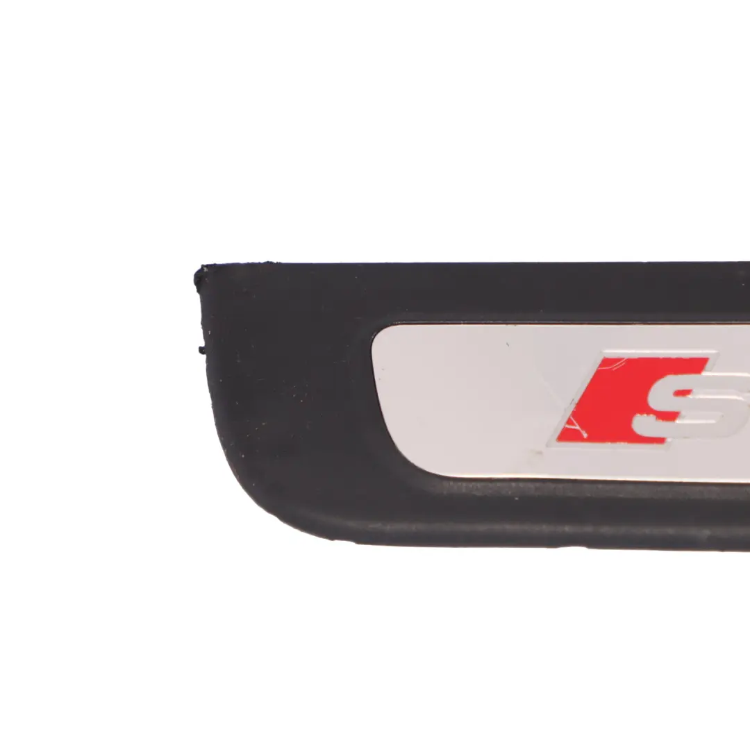 Piastra rivestimento soglia porta anteriore S-line destra per Audi A5 8T con numero di parte 8T0853374H Audi A5 8T Piastra rivestimento soglia porta anteriore S-line destra - SKU 8T0853374H - Numero di parte 8T0853374H