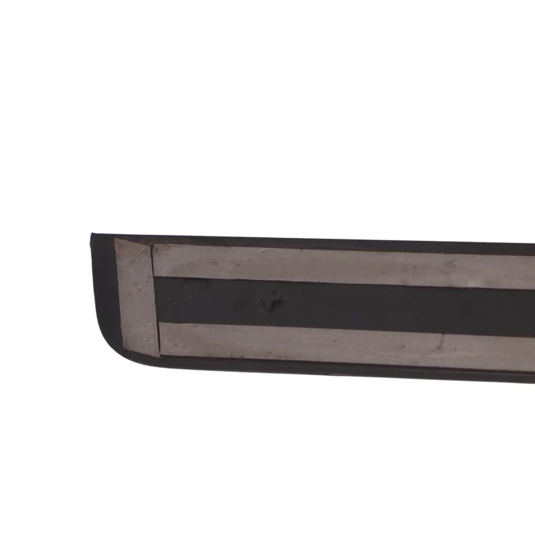 Plaque d'habillage de bas de porte S-line Droite pour Audi A5 8T à propos du numéro de pièce 8T0853374H Audi A5 8T Plaque d'habillage de bas de porte S-line Droite - SKU 8T0853374H - Numéro de pièce 8T0853374H