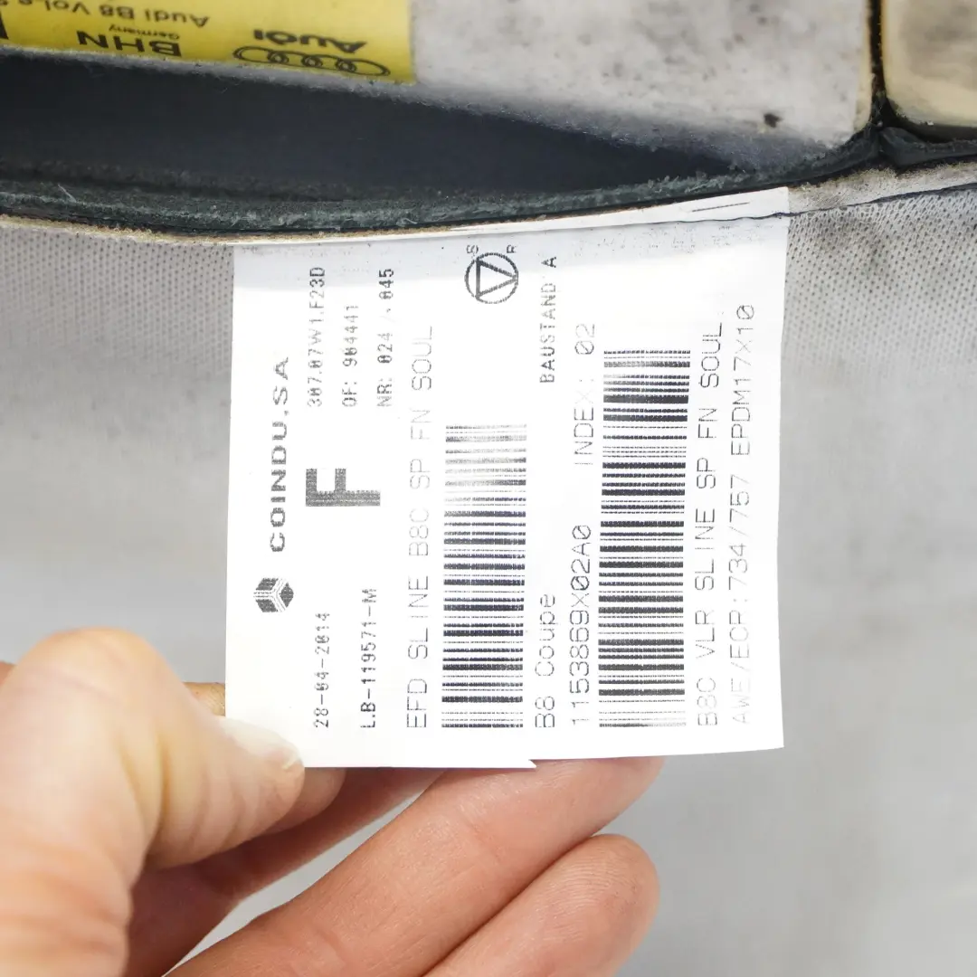 Sedile posteriore anteriore destro Sport riscaldato pelle Soul Black per Audi A5 8T con numero di parte 8T0881806BJ Audi A5 8T Sedile posteriore anteriore destro Sport riscaldato pelle Soul Black - SKU 8T0881806BJ-1 - Numero di parte 8T0881806BJ