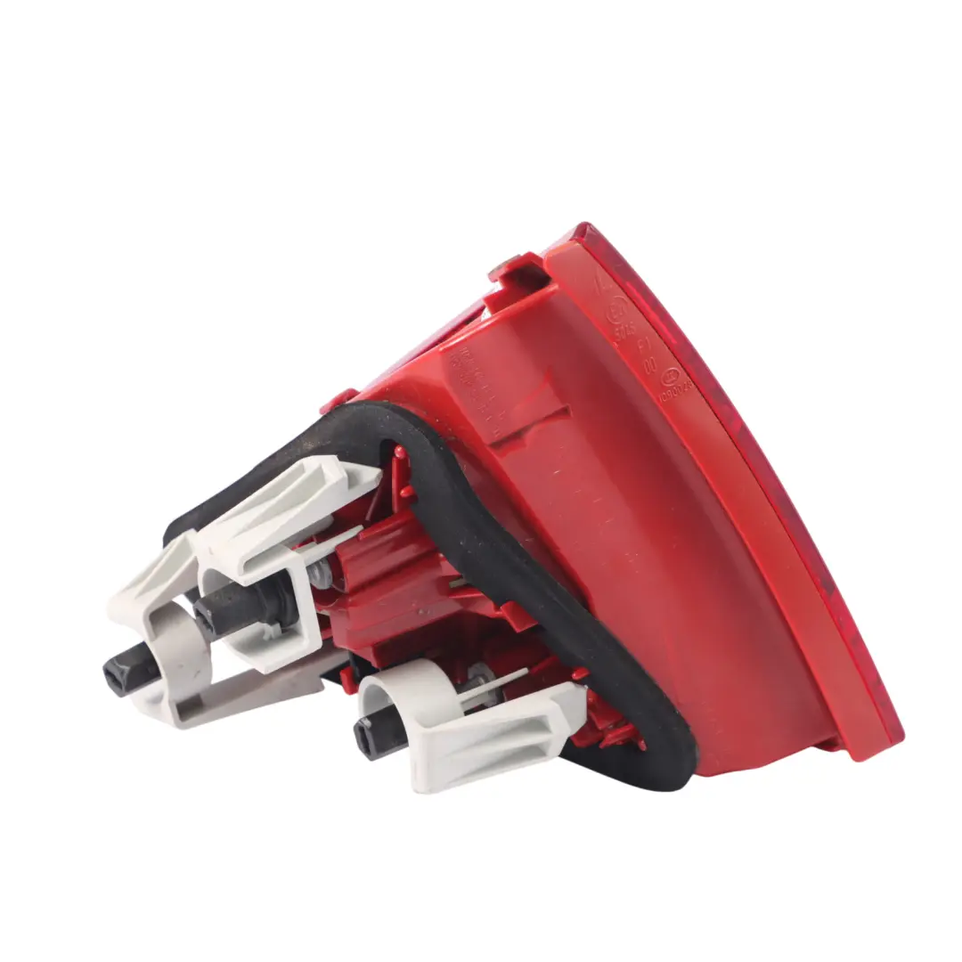Audi A5 8T Lampe arrière Feu intérieur coffre hayon Gauche - SKU 8T0945093C - Numéro de pièce 8T0945093C