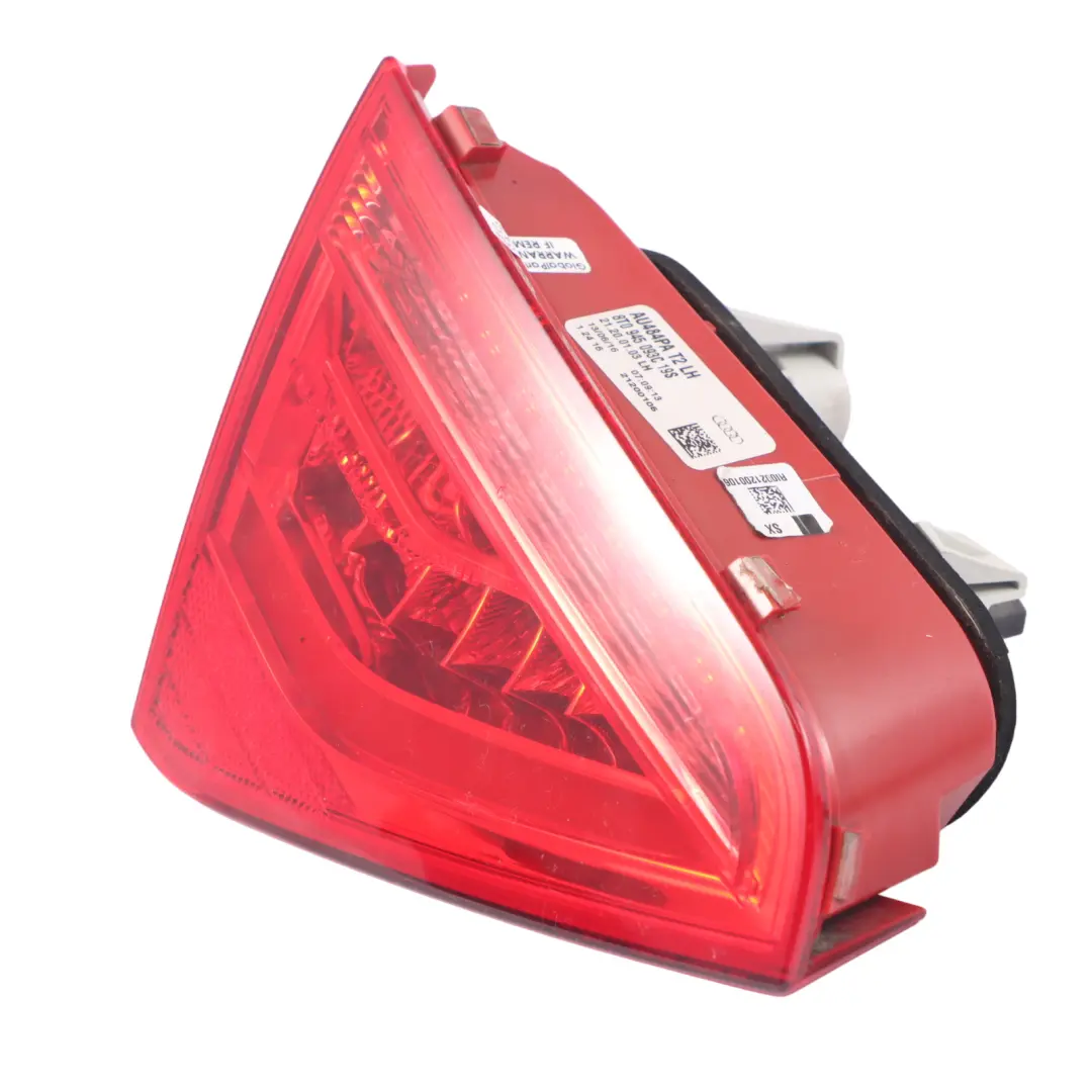 Audi A5 8T Lampe arrière Feu intérieur coffre hayon Gauche - SKU 8T0945093C - Numéro de pièce 8T0945093C