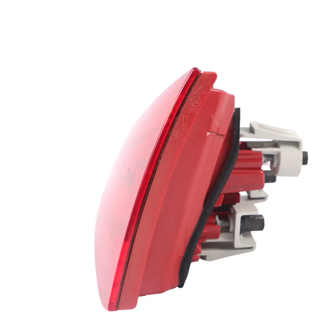 Tylna Prawa Lampa Bagażnika Prawy Tył do Audi A5 8T o numerze 8T0945094C Audi A5 8T Tylna Prawa Lampa Bagażnika Prawy Tył - SKU 8T0945094C - Numer Części 8T0945094C