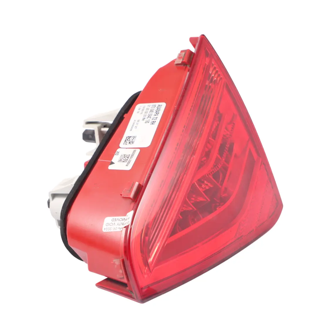 Luce posteriore bagagliaio portellone Luce interna destra per Audi A5 8T con numero di parte 8T0945094C Audi A5 8T Luce posteriore bagagliaio portellone Luce interna destra - SKU 8T0945094C - Numero di parte 8T0945094C