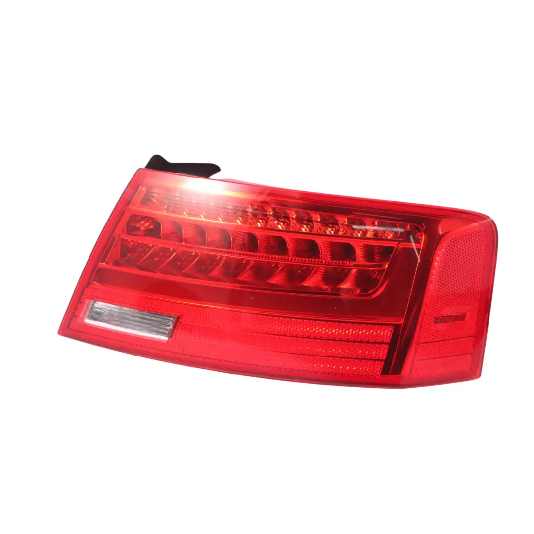 Trunk Boot Right O/S Tailgate Lamp Light to Audi A5 8T Rear with Part number 8T0945096H Audi A5 8T Rear Trunk Boot Right O/S Tailgate Lamp Light - SKU 8T0945096H - Part number 8T0945096H