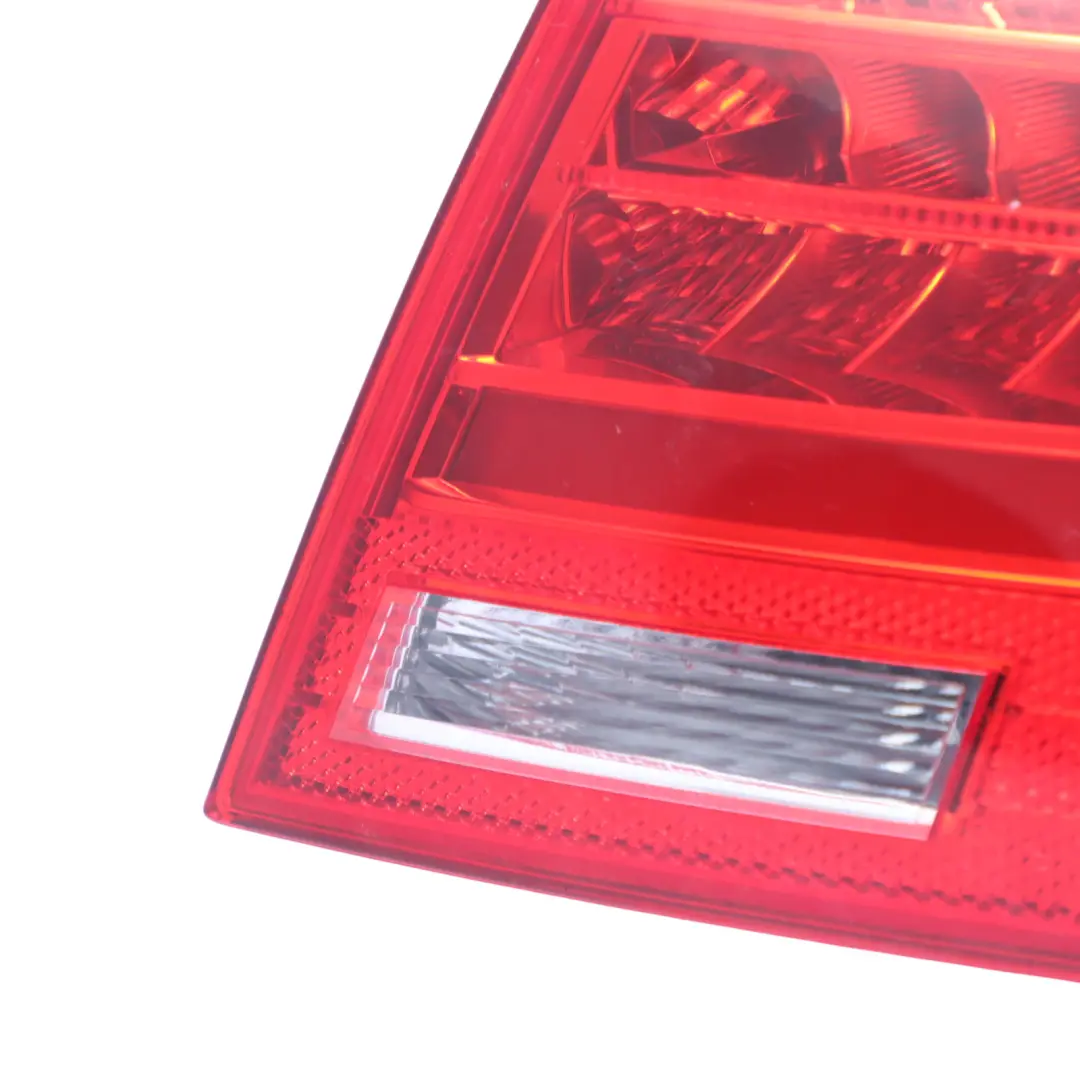 Lampa Tylna Klapy Bagażnika Prawa do Audi A5 8T o numerze 8T0945096H Audi A5 8T Lampa Tylna Klapy Bagażnika Prawa - SKU 8T0945096H - Numer Części 8T0945096H