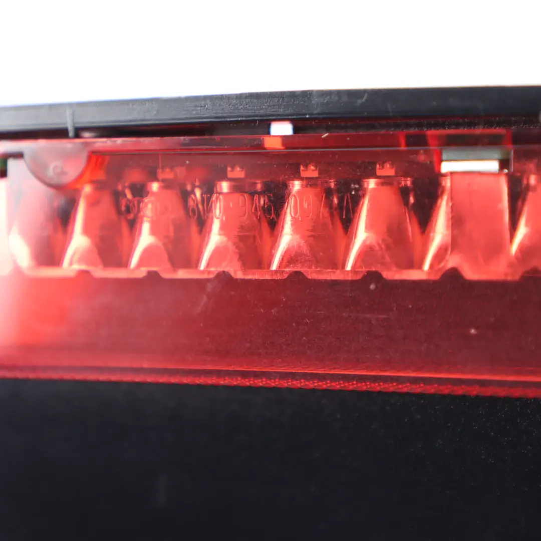 Lampada Stop Terzo Freno Posteriore Alto Livello per Audi S5 8T con numero di parte 8T0945097A Audi S5 8T Lampada Stop Terzo Freno Posteriore Alto Livello - SKU 8T0945097A - Numero di parte 8T0945097A