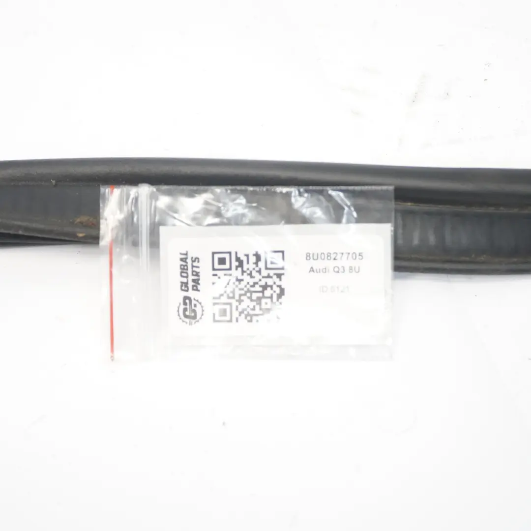 Caoutchouc d'étanchéité de hayon de coffre pour Audi Q3 8U à propos du numéro de pièce 8U0827705 Audi Q3 8U Caoutchouc d'étanchéité de hayon de coffre - SKU 8U0827705 - Numéro de pièce 8U0827705