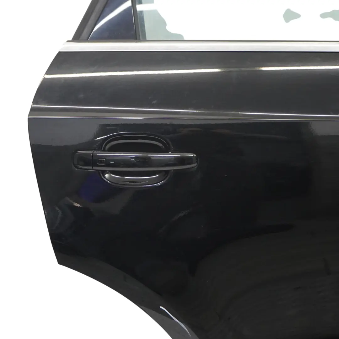 Audi Q3 8U Door Rear Right O/S Brilliant Black Metallic - Y9B - SKU 8U0833052-BBL - Part number 8U0833052
