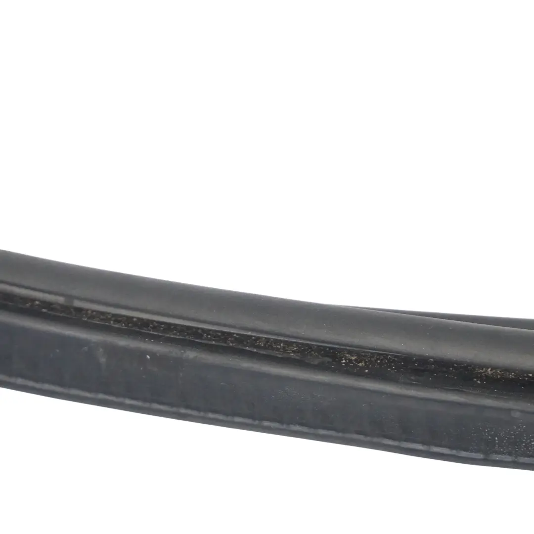 Goma sellado borde puerta trasera izquierda derecha para Audi Q3 8U con número de pieza 8U0833721A Audi Q3 8U Goma sellado borde puerta trasera izquierda derecha - SKU 8U0833721A - Número de pieza 8U0833721A