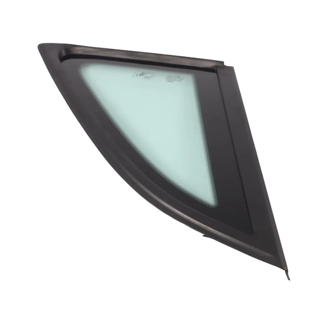 Vetro finestrino triangolo quarto posteriore sinistro AS2 per Audi Q3 8U con numero di parte 8U0845299A Audi Q3 8U Vetro finestrino triangolo quarto posteriore sinistro AS2 - SKU 8U0845299A - Numero di parte 8U0845299A
