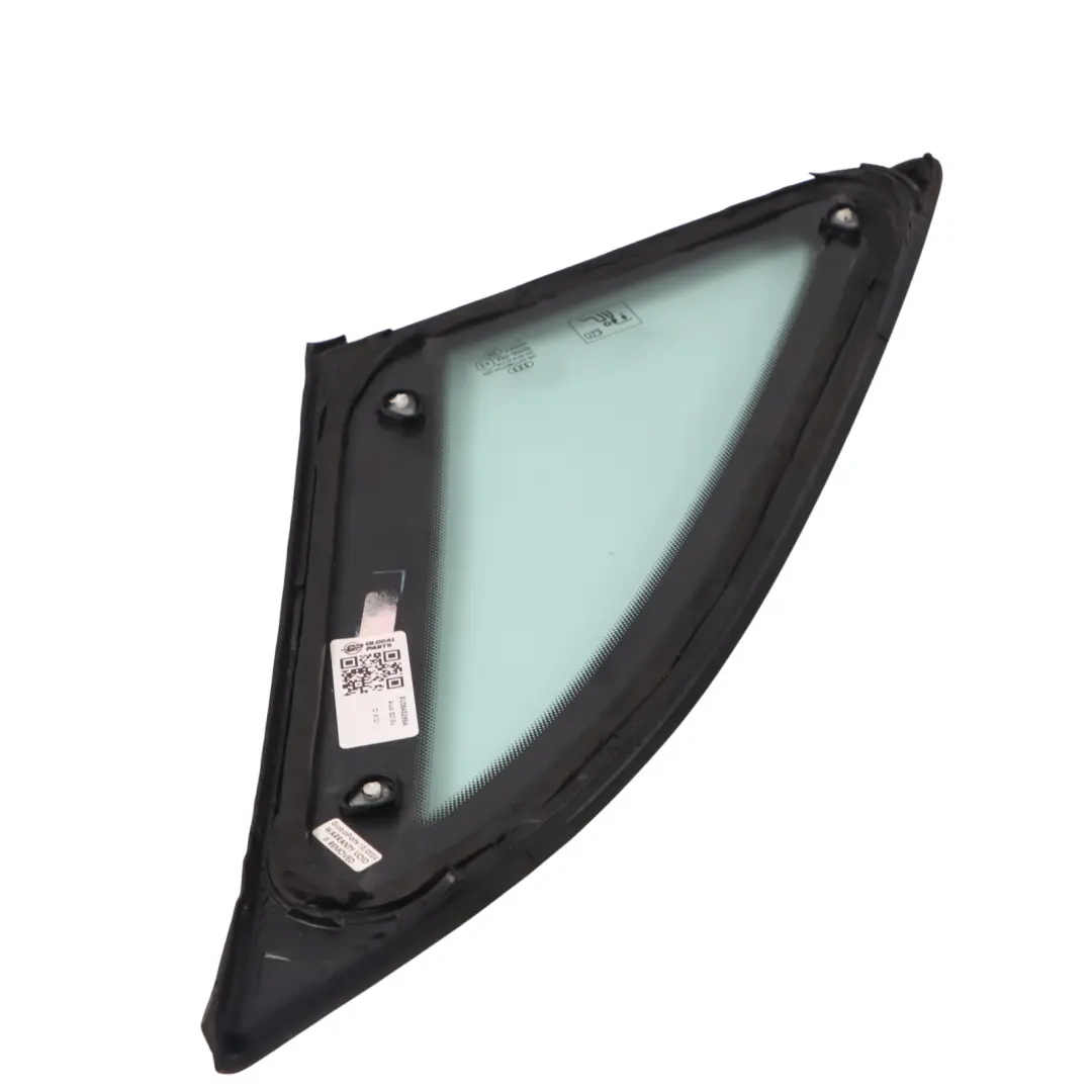 Vetro finestrino triangolo quarto posteriore sinistro AS2 per Audi Q3 8U con numero di parte 8U0845299A Audi Q3 8U Vetro finestrino triangolo quarto posteriore sinistro AS2 - SKU 8U0845299A - Numero di parte 8U0845299A