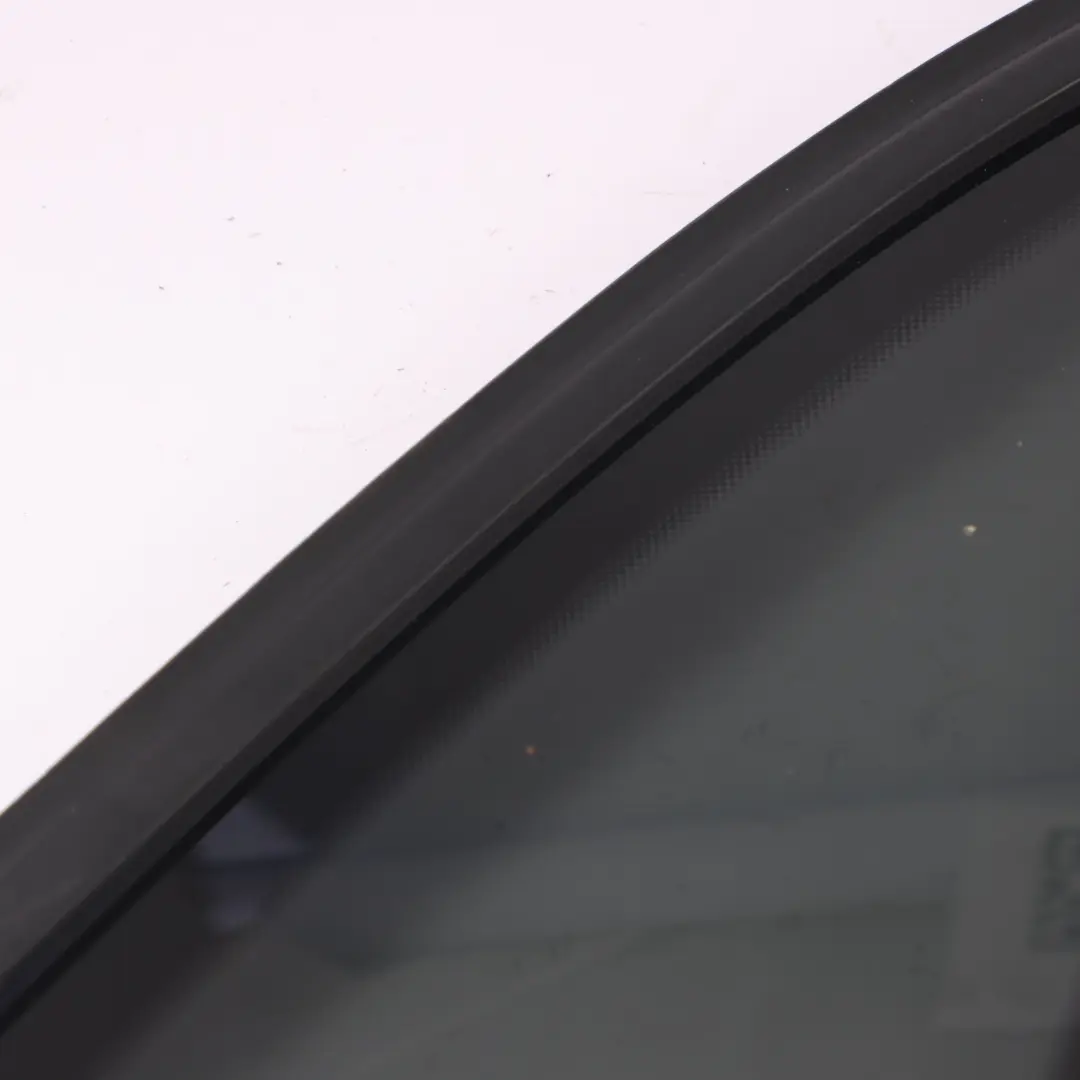 Audi Q3 8U Vitre Quartier Fixe Arrière Droite Teintée AS3 - SKU 8U0845300C - Numéro de pièce 8U0845300C