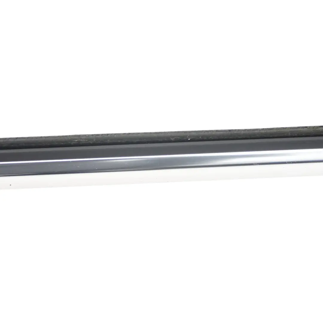 Listwa Zgarniająca Drzwi Lewo Przód Chrom do Audi Q3 8U o numerze 8U0853283 Audi Q3 8U Listwa Zgarniająca Drzwi Lewo Przód Chrom - SKU 8U0853283 - Numer Części 8U0853283