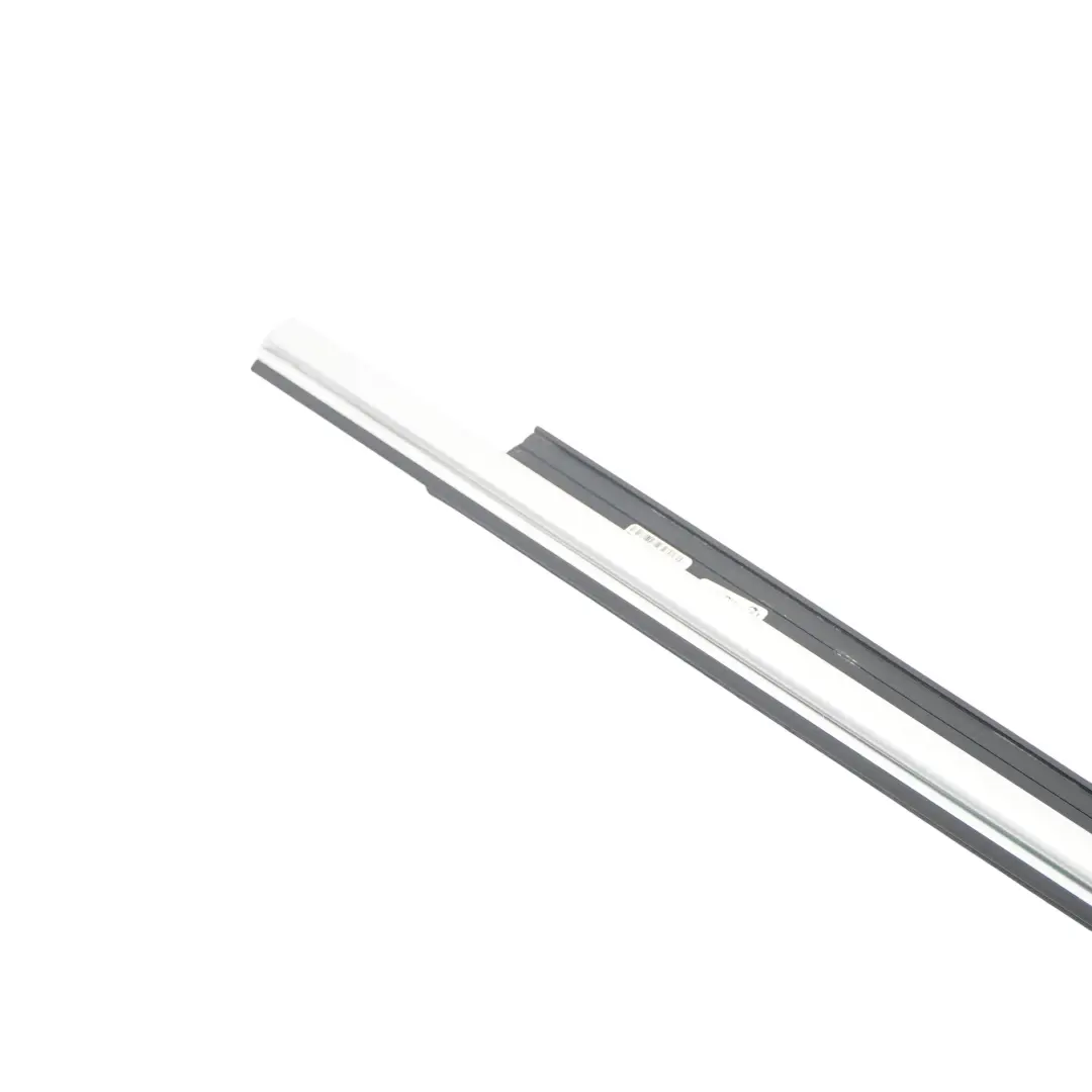 Moldura de burlete de puerta delantera Audi Q3 8U Cromada Izquierda para con número de pieza 8U0853283 Moldura de burlete de puerta delantera Audi Q3 8U Cromada Izquierda - SKU 8U0853283 - Número de pieza 8U0853283