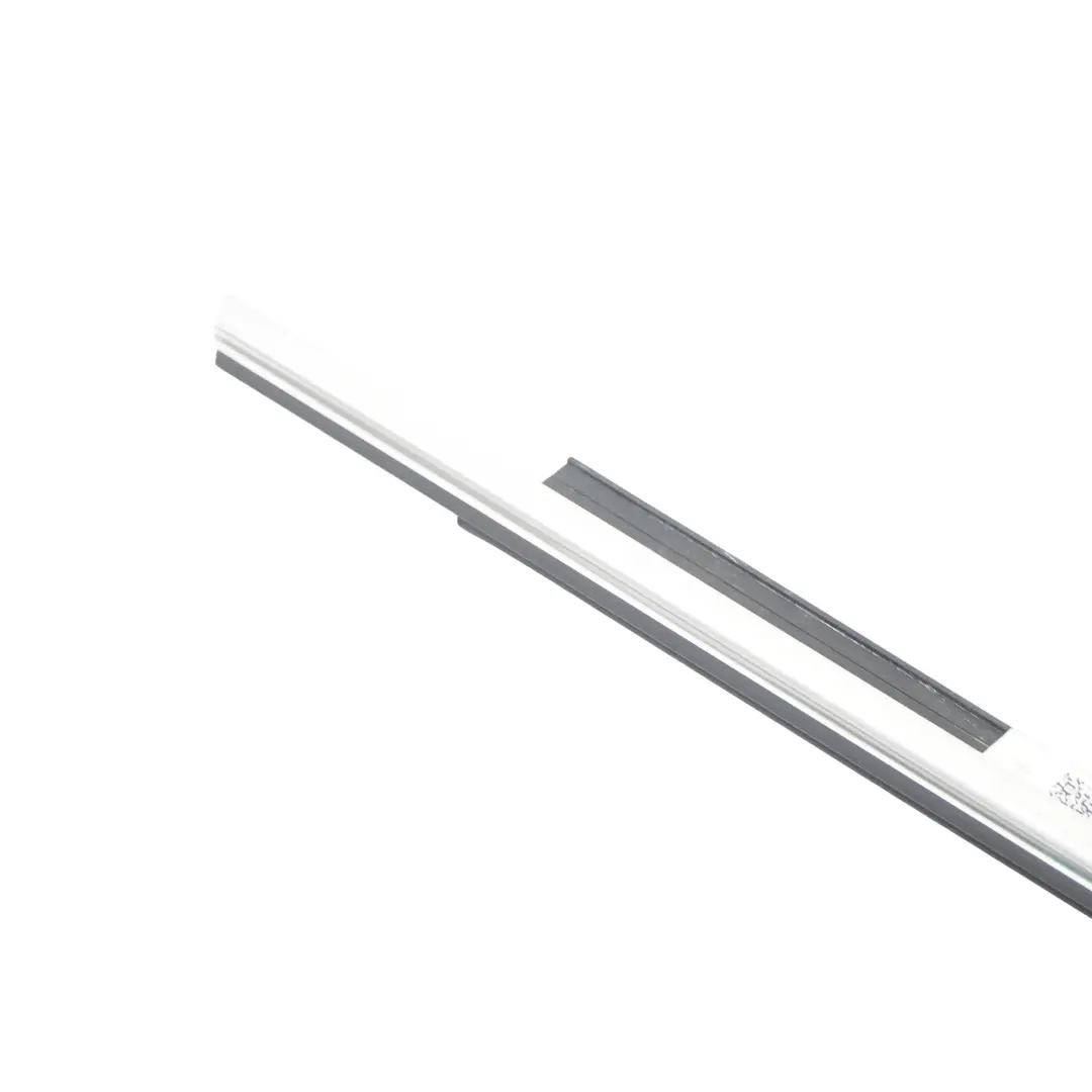 Moldura burlete puerta trasera Audi Q3 8U Cromada Izquierda para con número de pieza 8U0853763 Moldura burlete puerta trasera Audi Q3 8U Cromada Izquierda - SKU 8U0853763 - Número de pieza 8U0853763