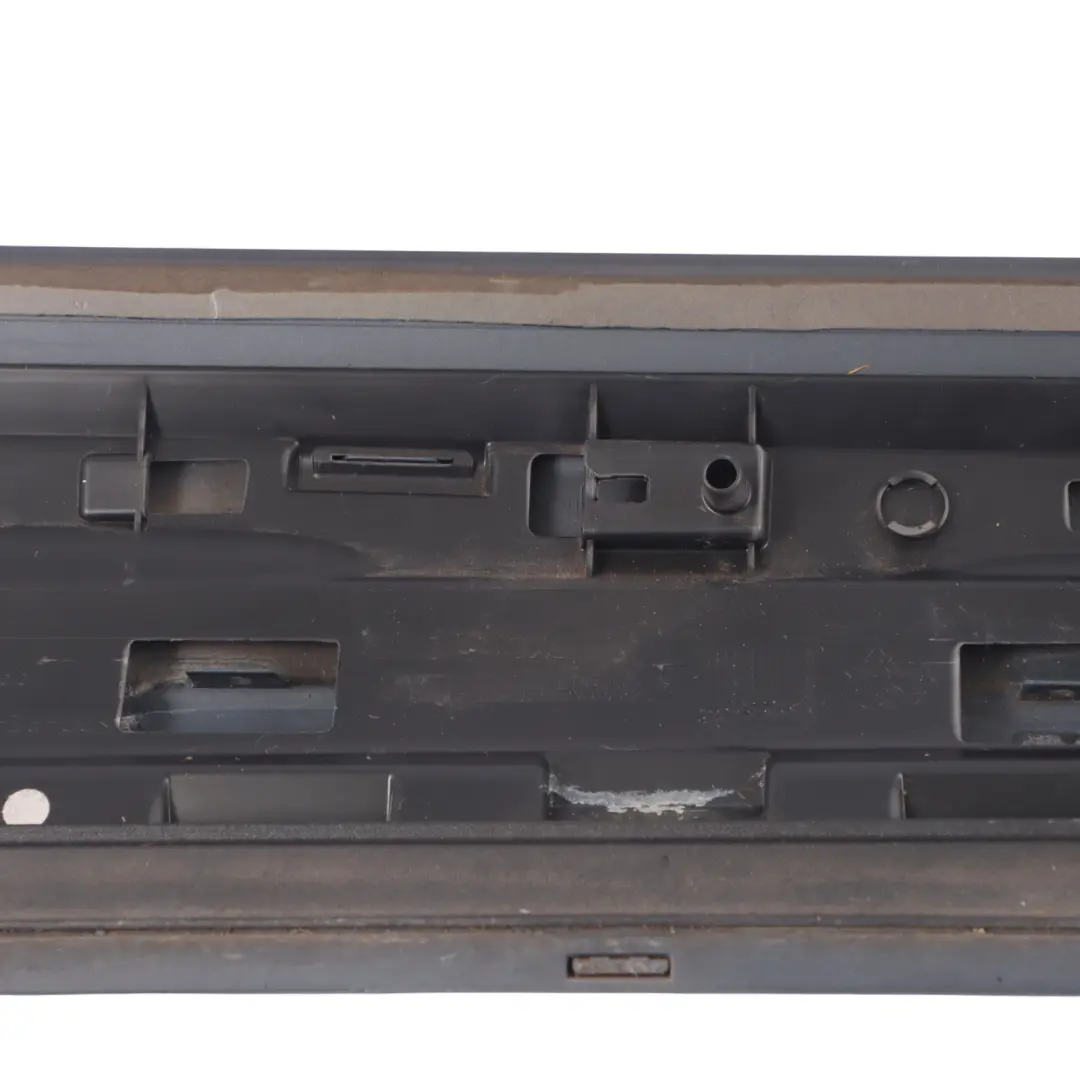 Moulure de protection de l'angle mort porte arrière gauche pour Audi Q3 8U à propos du numéro de pièce 8U0853969M Audi Q3 8U Moulure de protection de l'angle mort porte arrière gauche - SKU 8U0853969M - Numéro de pièce 8U0853969M