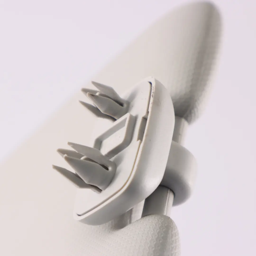 Pare soleil Panneau rétroviseur Droit Cover pour Audi A1 8X à propos du numéro de pièce 8U0857552C Audi A1 8X Pare soleil Panneau rétroviseur Droit Cover - SKU 8U0857552C-1 - Numéro de pièce 8U0857552C