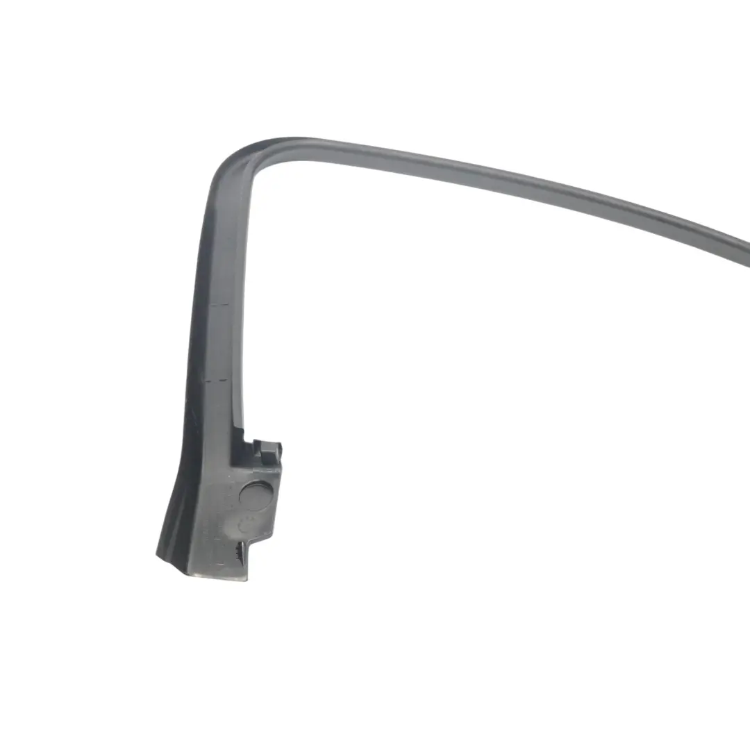 Audi Q3 8U Baguette d'encadrement de vitre avant droite - SKU 8U0867610 - Numéro de pièce 8U0867610