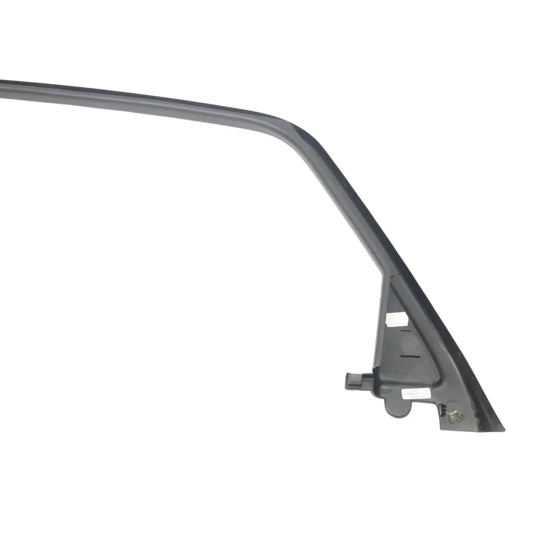 Audi Q3 8U Baguette d'encadrement de vitre arrière gauche - SKU 8U0867671 - Numéro de pièce 8U0867671